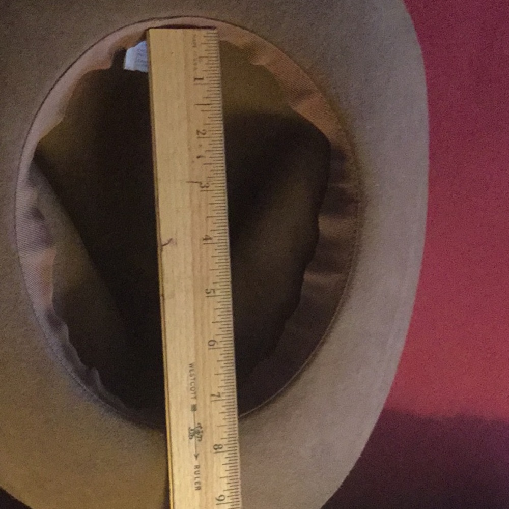 Wool hat - Picture 4 of 5